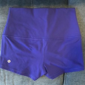Lululemon Wunder Train High-Rise Short 4" in size 6